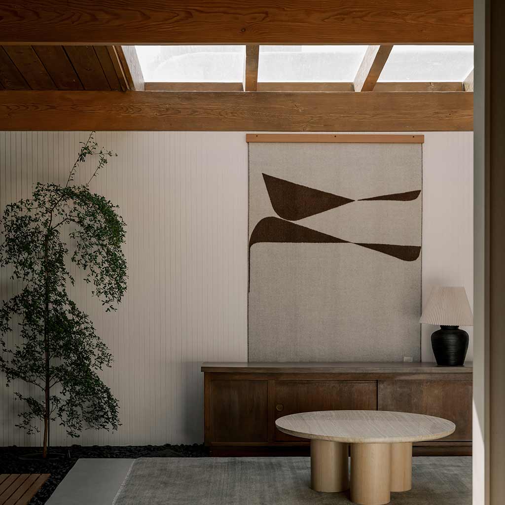 BERLIN REVERSIBLE THROW.  ZERO DYE