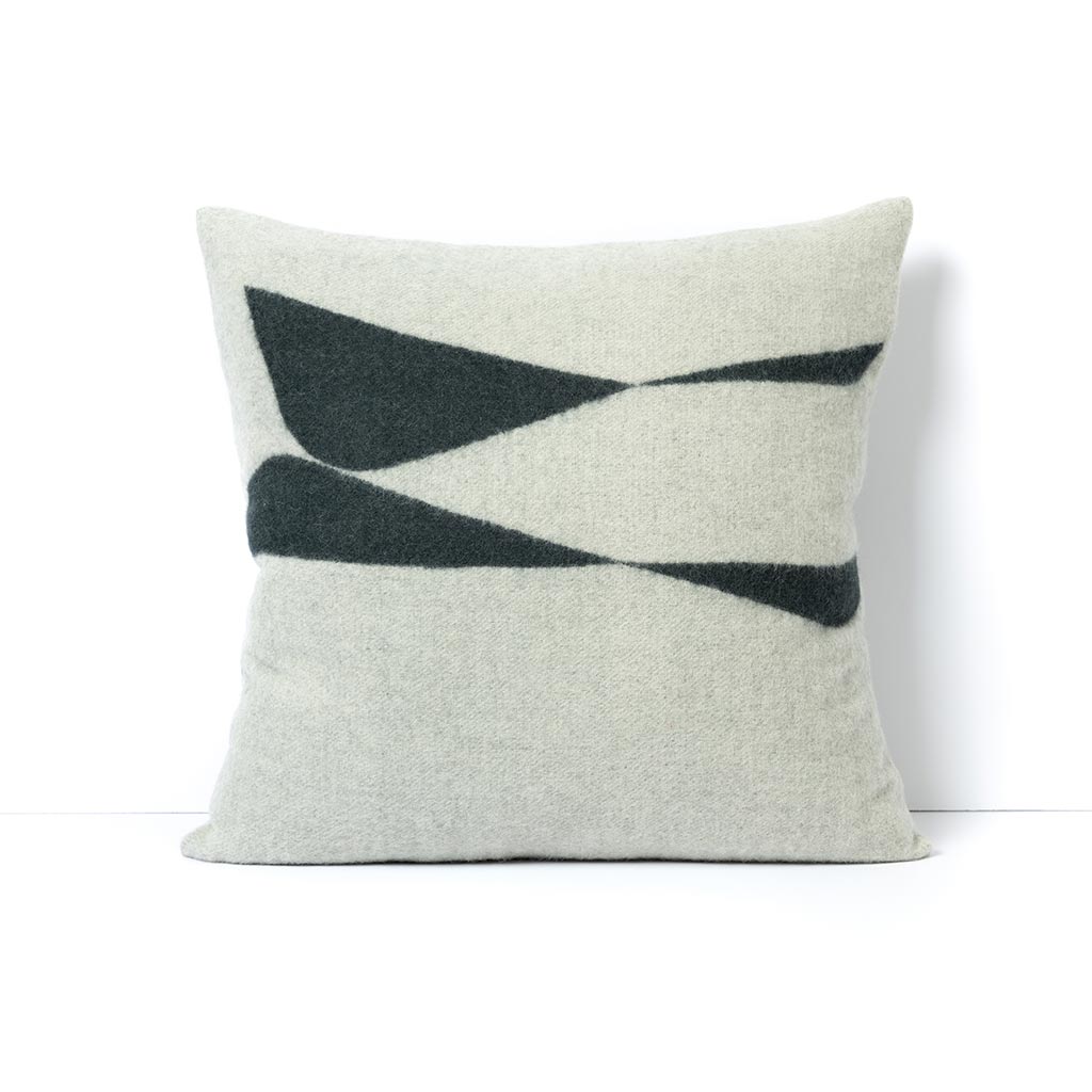 BERLIN THROW PILLOW 20"