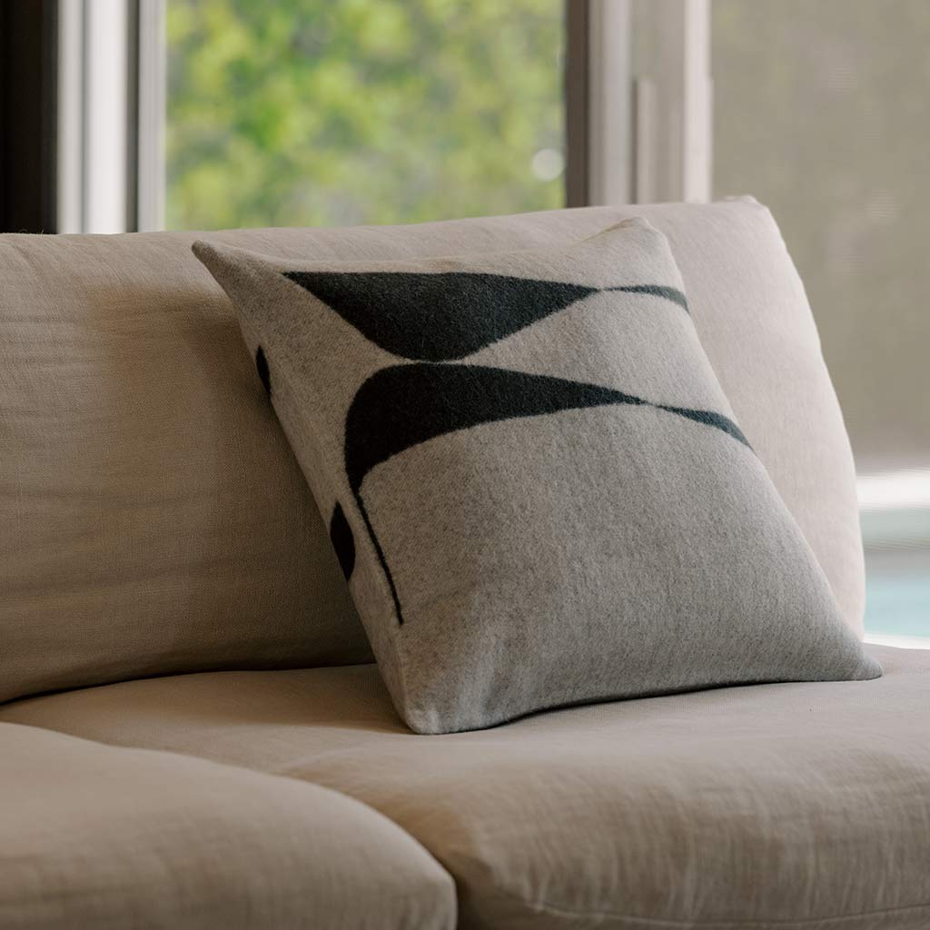 BERLIN THROW PILLOW 20"