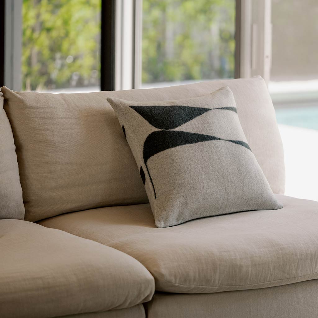 BERLIN THROW PILLOW 20"