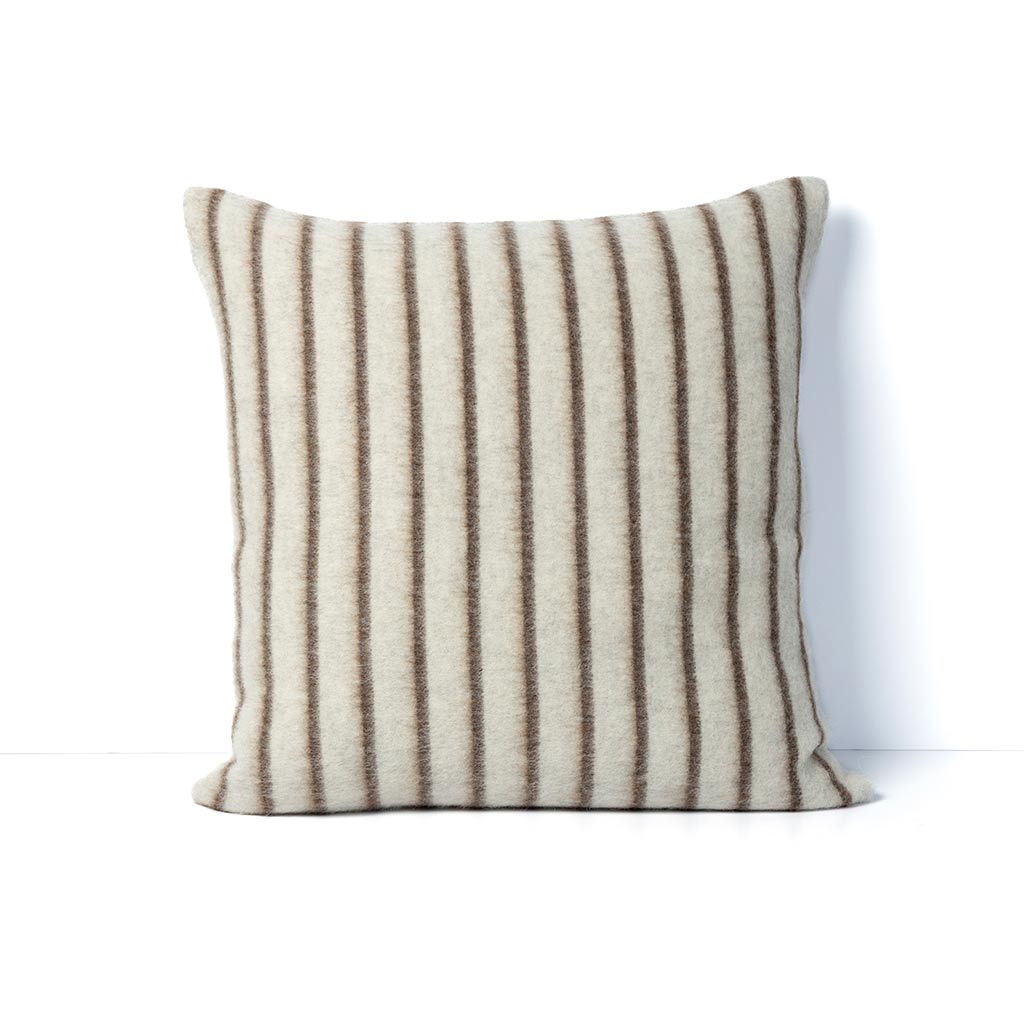 LEE HEIRLOOM THROW PILLOW 23". ZERO DYE