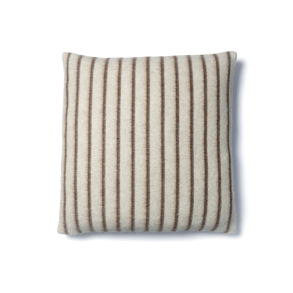 LEE HEIRLOOM THROW PILLOW 23". ZERO DYE