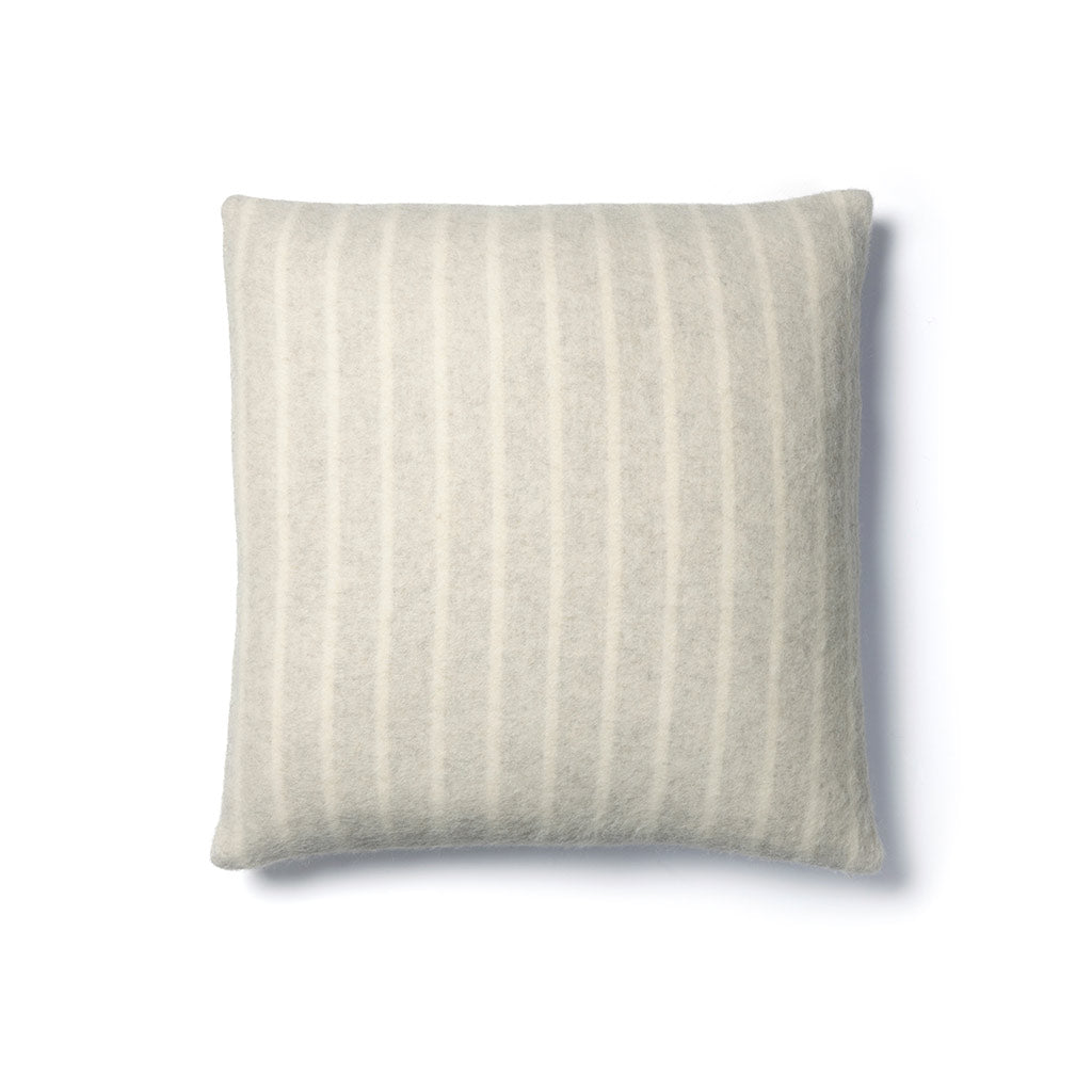 LEE HEIRLOOM THROW PILLOW 23". ZERO DYE