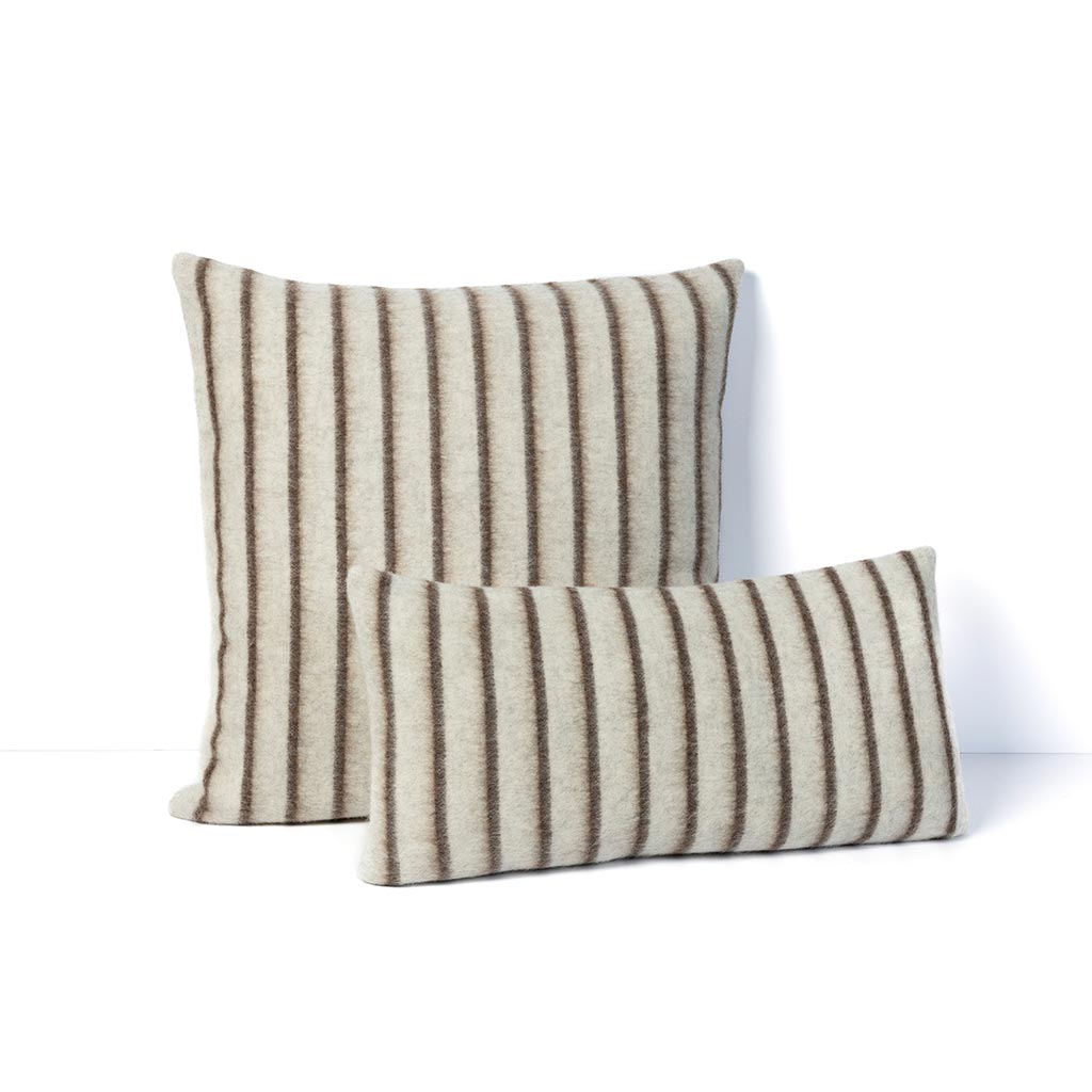 LEE HEIRLOOM THROW PILLOW 23" X 11". ZERO DYE