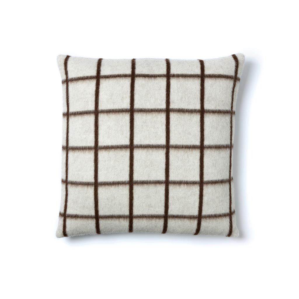UMI HEIRLOOM THROW PILLOW 23". ZERO DYE