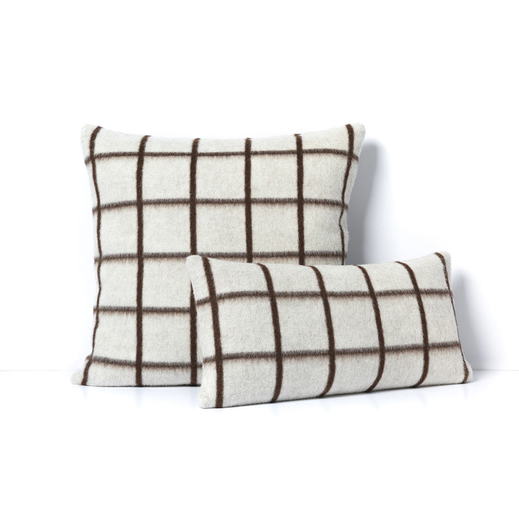 UMI HEIRLOOM THROW PILLOW 23" X 11". ZERO DYE