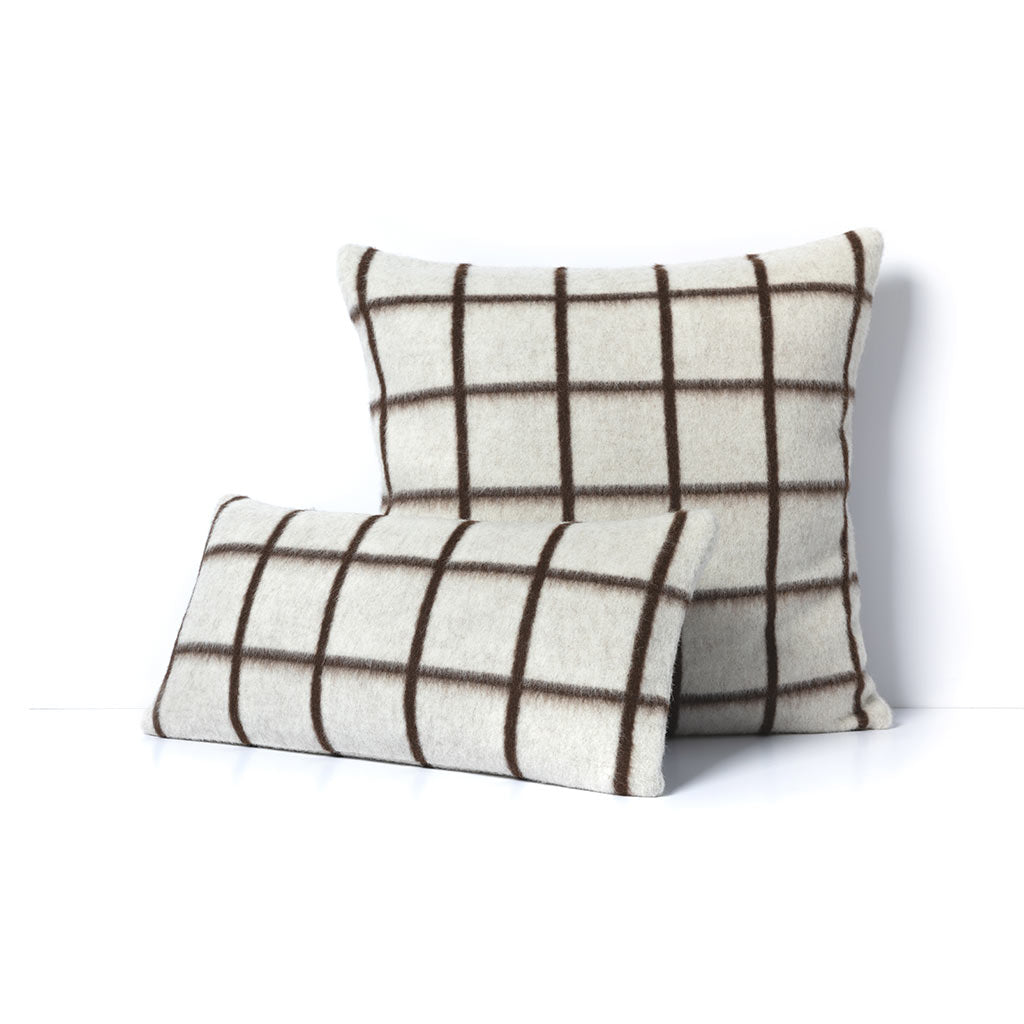 UMI HEIRLOOM THROW PILLOW 23" X 11". ZERO DYE