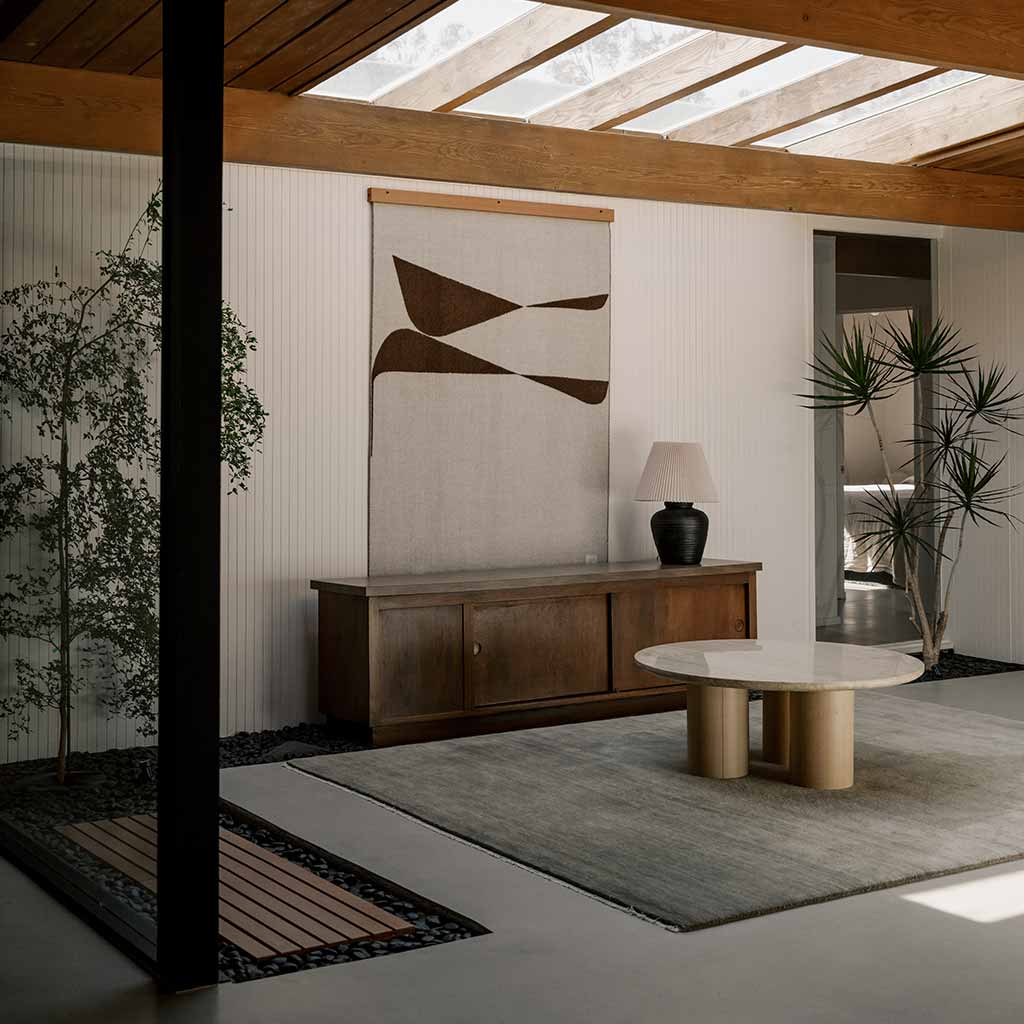 BERLIN REVERSIBLE THROW.  ZERO DYE