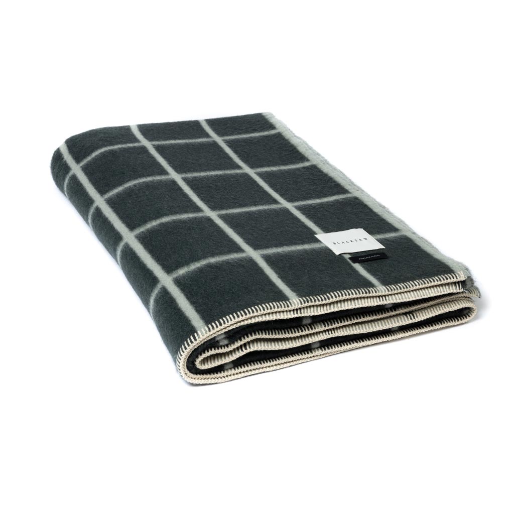 UMI HEIRLOOM BLANKET