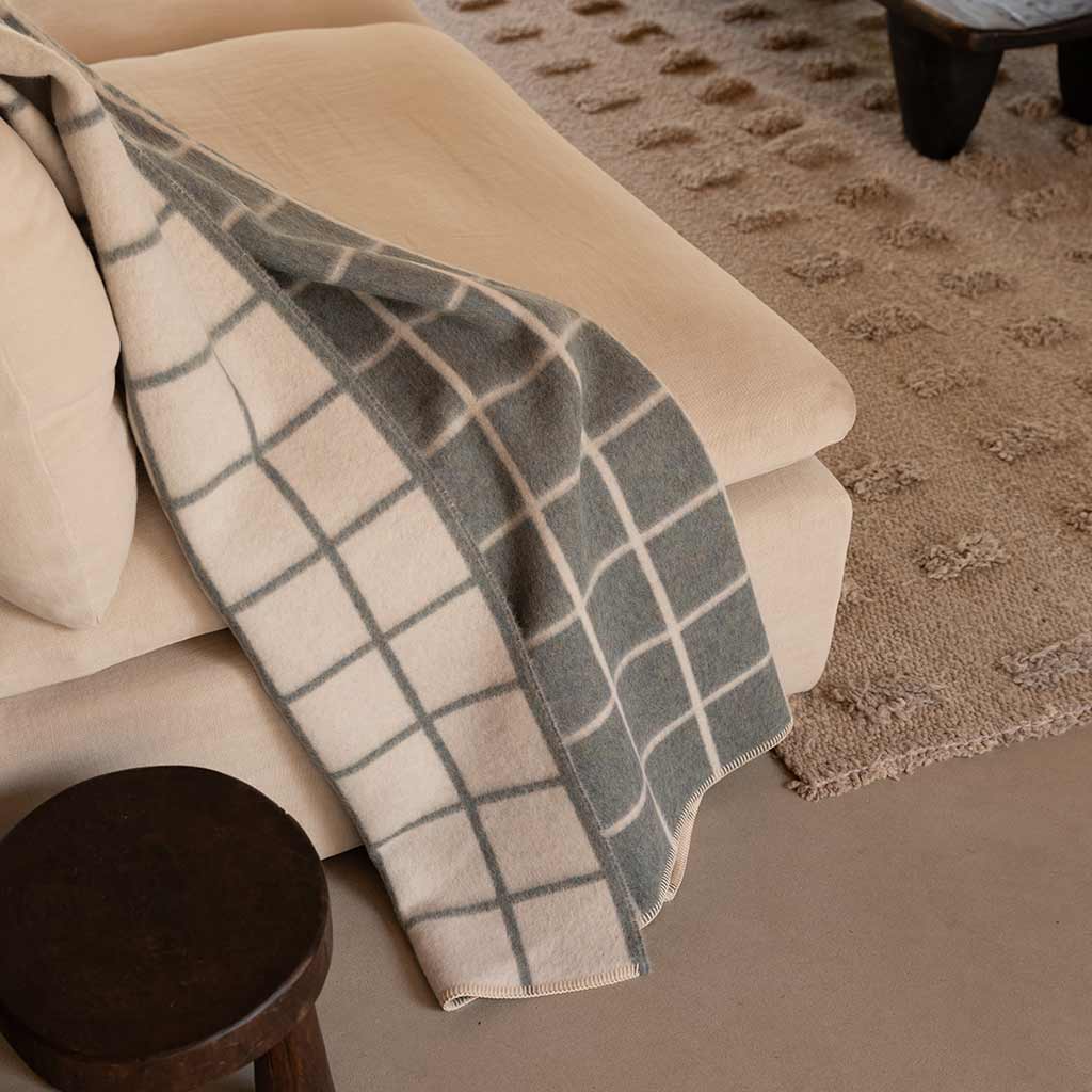 UMI HEIRLOOM BLANKET