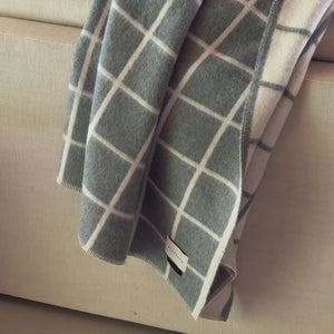 UMI HEIRLOOM BLANKET