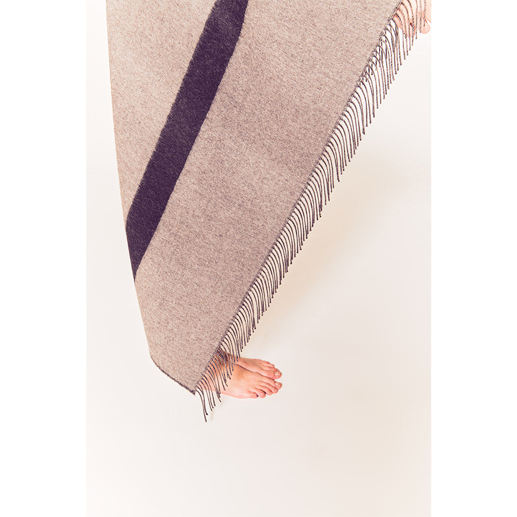 Rattlesnake Reversible Throw