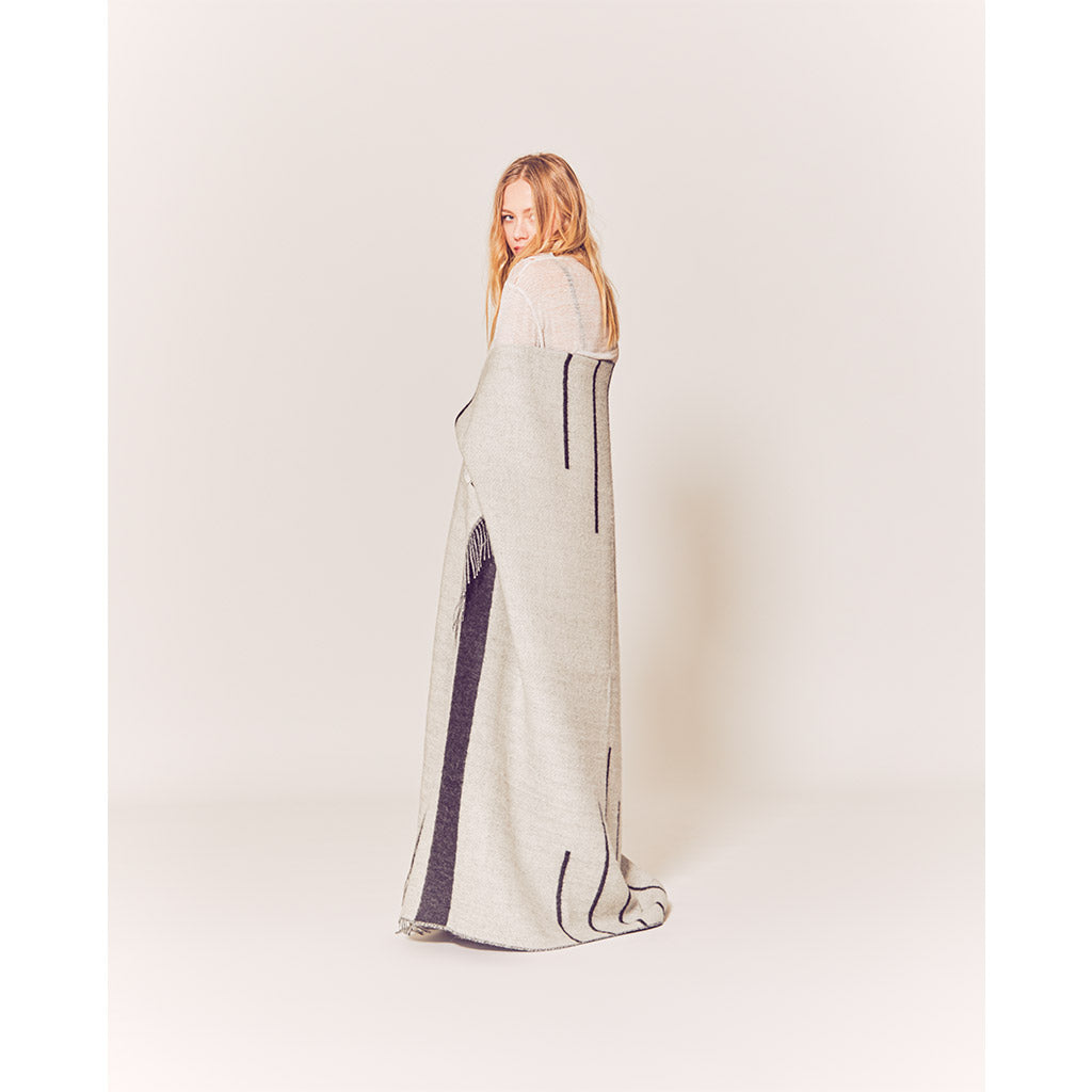 Rattlesnake Reversible Throw