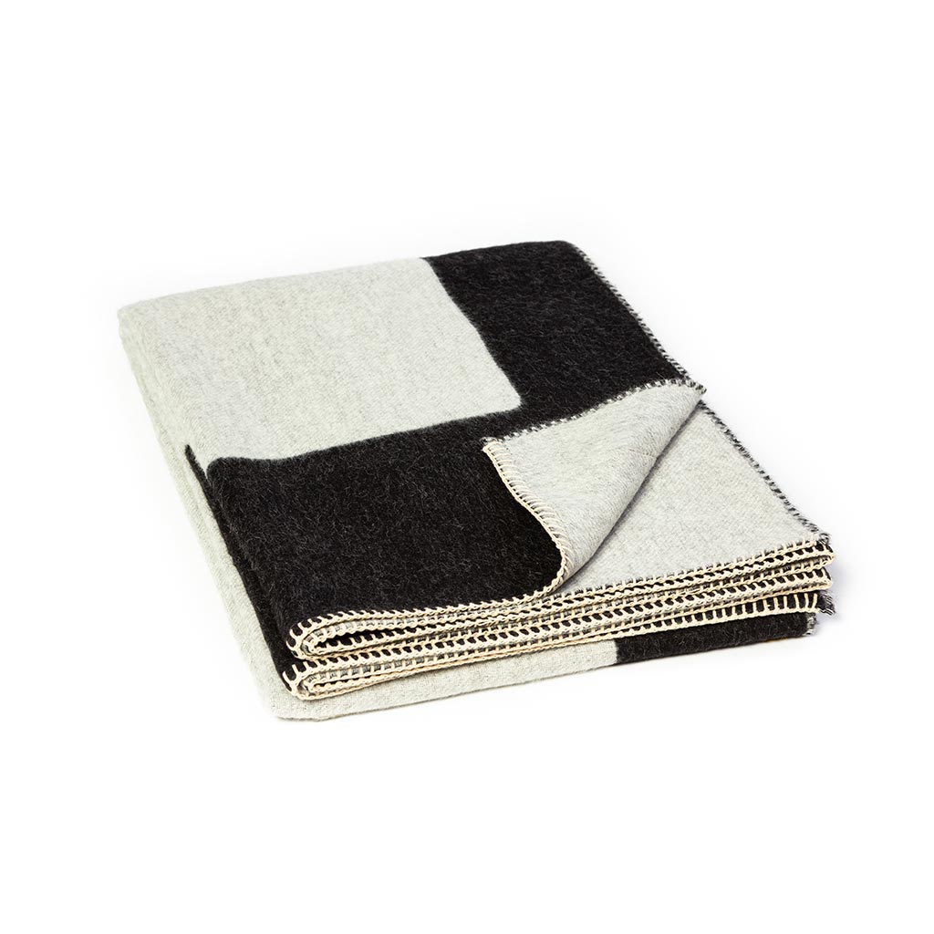 Blacksaw throw sales