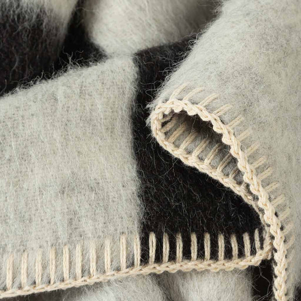 Black and white wool blanket deals